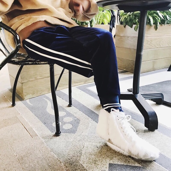 Velvet pants 👖 - Picture 1 of 3