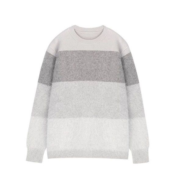 Sweater 🐰 - Picture 2 of 4