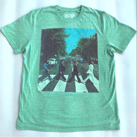 *SOLD* Old Navy Collectabilitees Tshirt Size XL