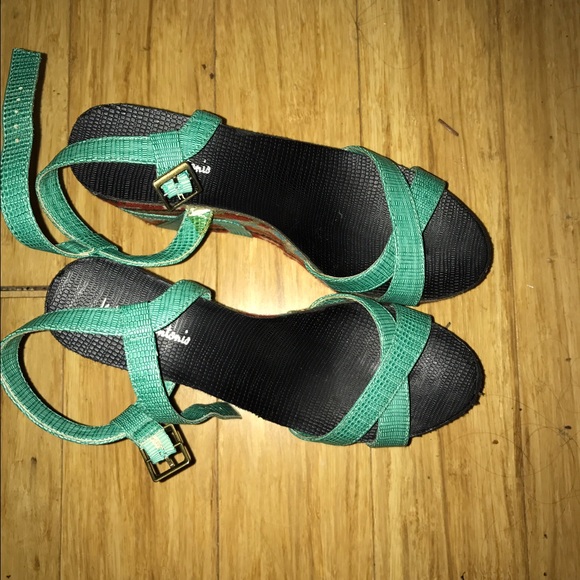 Fun Wedges - Picture 3 of 3