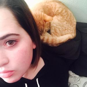 Meet your Posher, Cassandra