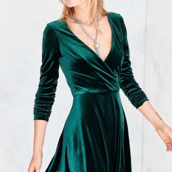 Kimchi Blue Iris Velvet Surplice Mini Dress