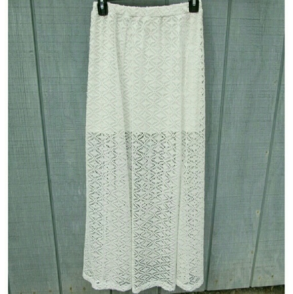 NWOT Crochet White Long Boho Maxi Skirt W/Slits