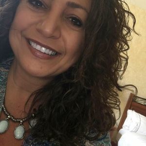 Meet your Posher, Nora