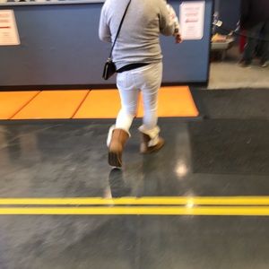 Meet your Posher, Aurora