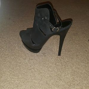 Jessica Simpson Suede Platform Heel