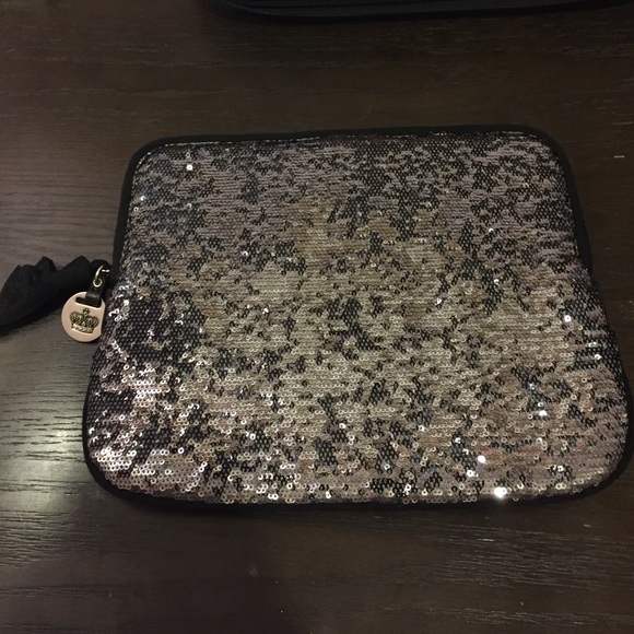 iPad 2 case - Picture 1 of 1