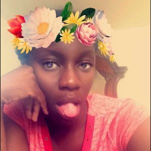 Meet your Posher, Naomie