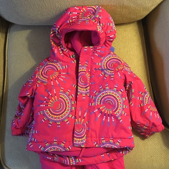 Columbia Snowsuit -jacket and pants 6-12 months