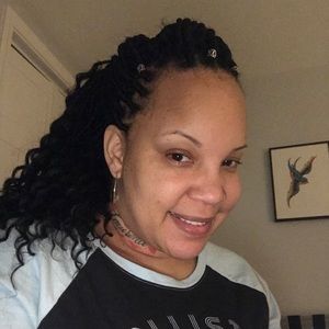 Meet your Posher, Aja