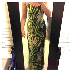 NWOT!! Sexy Tropical Maxi Dress