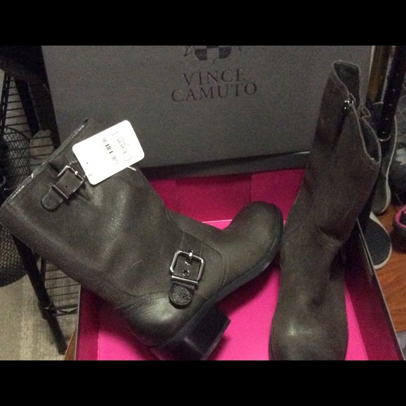 Boots NWT