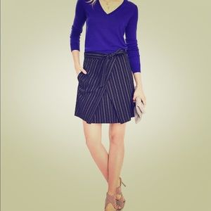 EUC Banana Republic Blue Pinstripe Skirt 4T