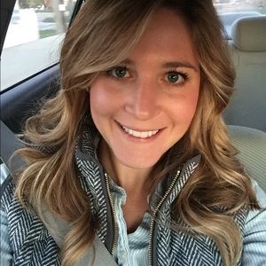 Meet your Posher, Dina