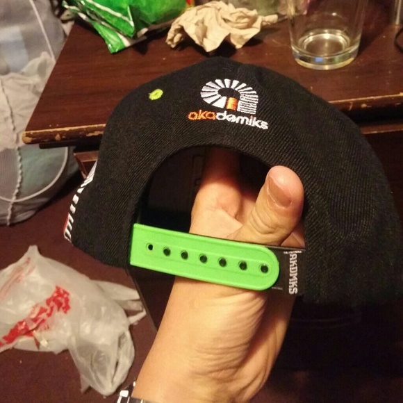 Akademiks snap back - Picture 3 of 4