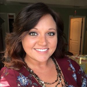 Meet your Posher, Regina