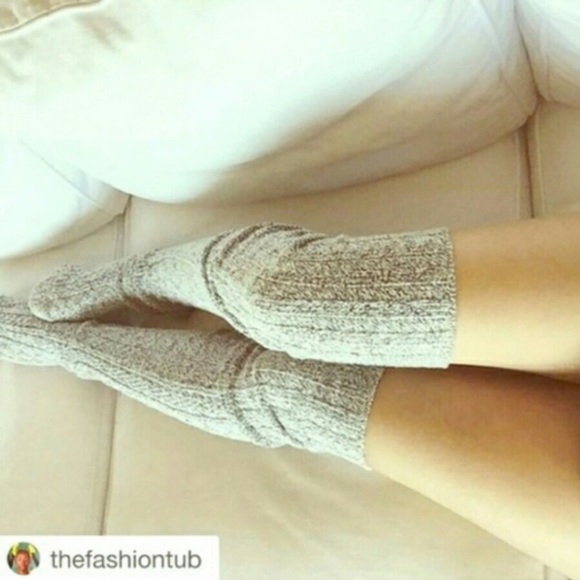 Peony & Moss Salt n Pepper cable knit thigh highs - Picture 2 of 4