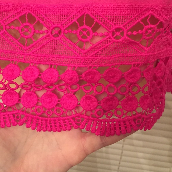 Hot pink blouse. 🎉 - Picture 2 of 4