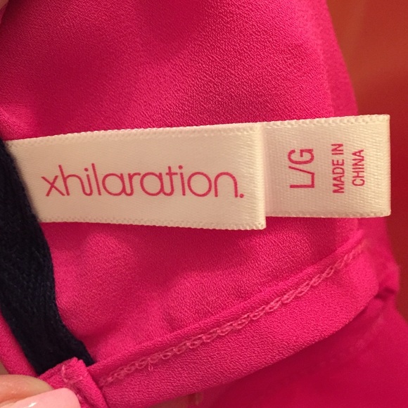 Hot pink blouse. 🎉 - Picture 4 of 4
