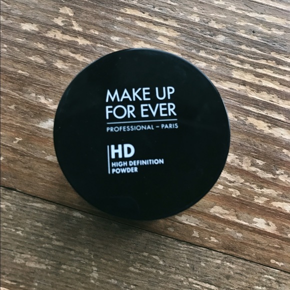 Makeup Forever Translucent Loose Setting Powder - Picture 1 of 2