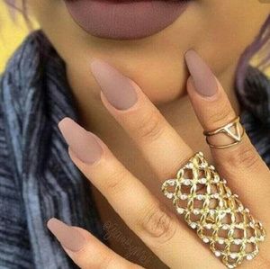 Meet your Posher, Jadira