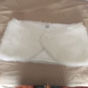 White Shawl- faux fur