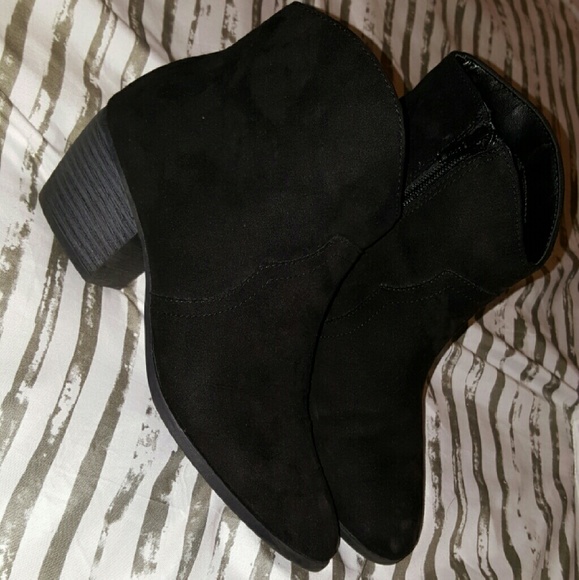 Black boots