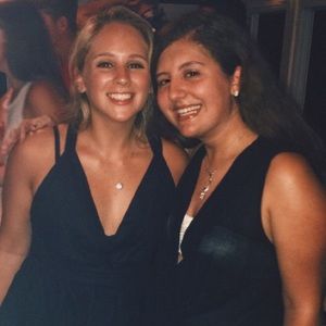 Meet your Posher, Cass