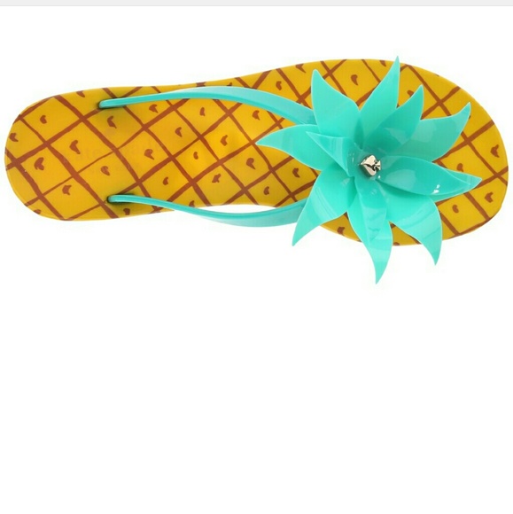 kate spade Shoes - *** SOLD *** NIB! AUTH KATE SPADE FLIP FLOPS