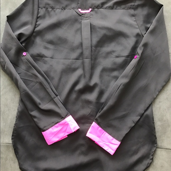 Blouse - Picture 2 of 2