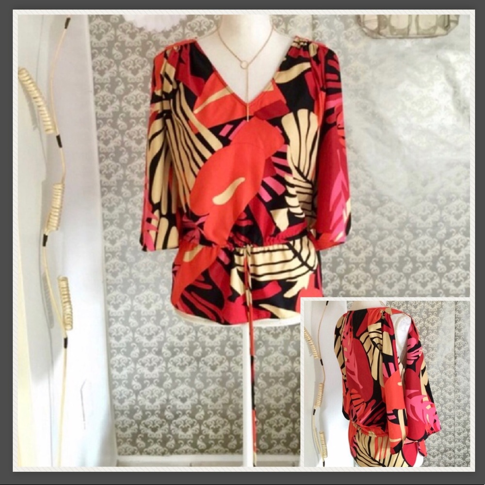 ✨Rampage Tropical Leaves Top ✨