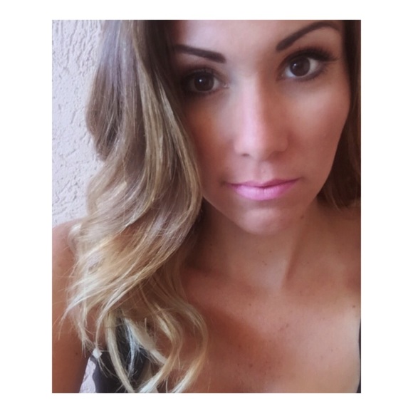 Meet your Posher, Rachel - Picture 2 of 3