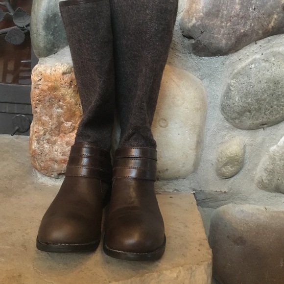 Cat chocolate Sabrina wool and leather boot NWOT
