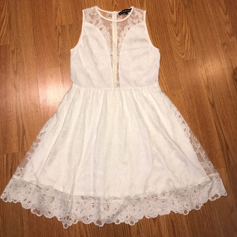 ๐SOLD๐For Love or Lemons Lulu lace dress. - Picture 1 of 4