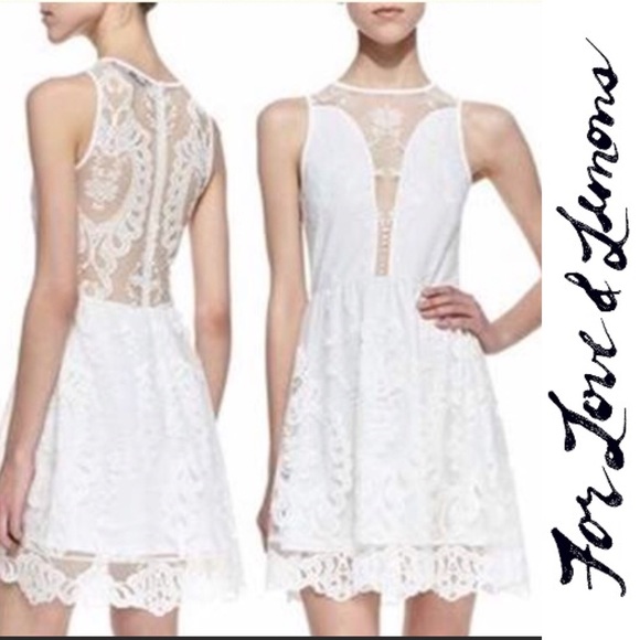 ๐SOLD๐For Love or Lemons Lulu lace dress. - Picture 2 of 4