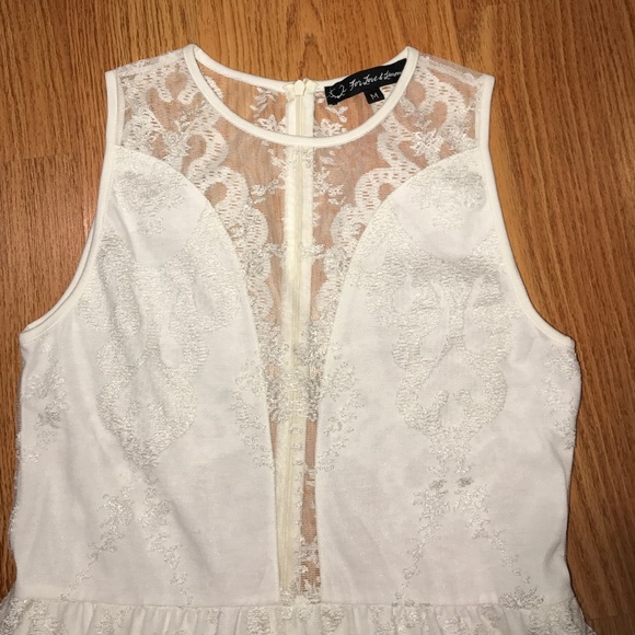 ๐SOLD๐For Love or Lemons Lulu lace dress. - Picture 3 of 4