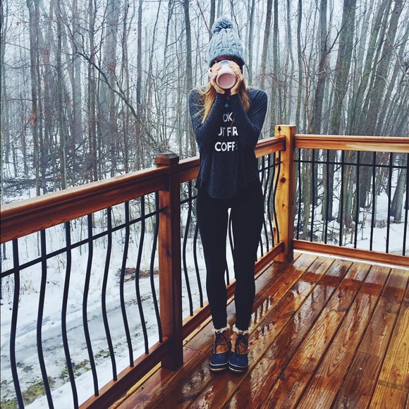 Meet your Posher, Kaycee! 💜 - Picture 6 of 7