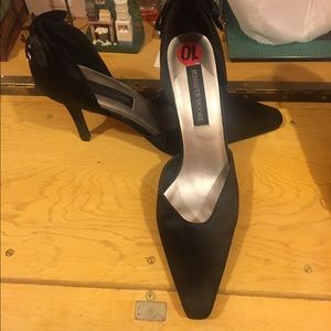 Black Satan heels with bow in the back
