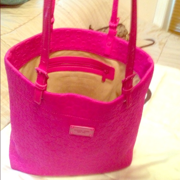 Authentic MK Vibrant Pink tote w/ rain cover