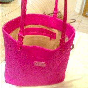Authentic MK Vibrant Pink tote w/ rain cover