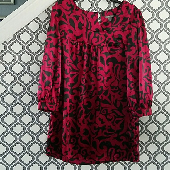 Red apt 9 fleur-de-lis pattern silky tunic