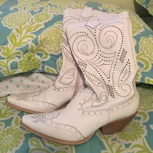 White cowgirl boots