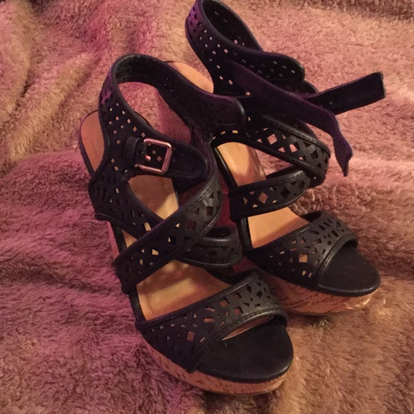 Shoes - Black and Tan wedges