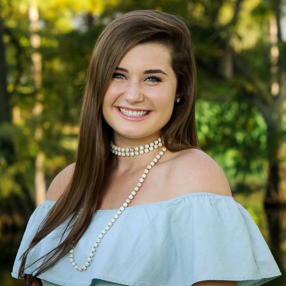 Meet your Posher, Abbey - Picture 1 of 1