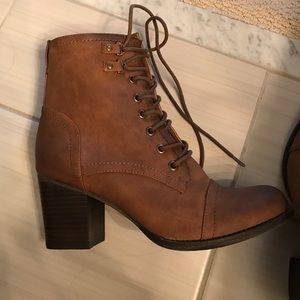 Brand New Madden girl heeled brown booties size 9