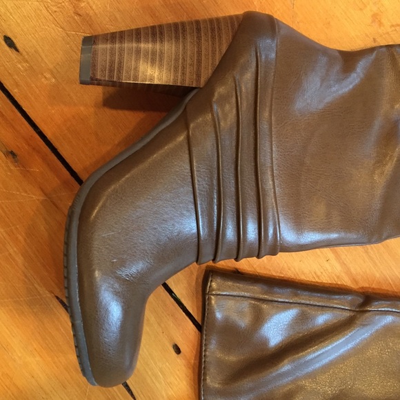 Bass Shoes - Bass Healed High Boots NWOT