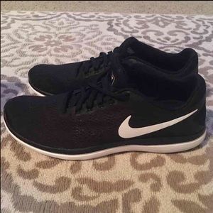 Nike Flex Run 2016.  Men's 12. New!