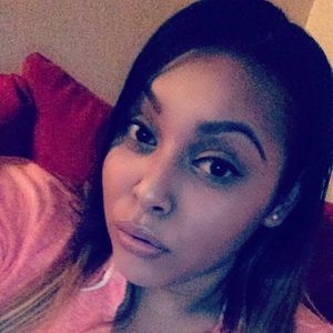 Meet your Posher, Crystal