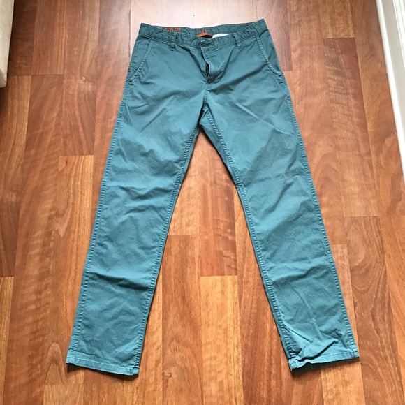 Slim fit Alpha Khaki by Dockers.