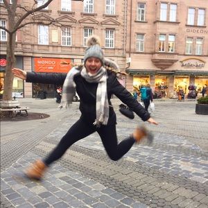 Meet your Posher, Lauren